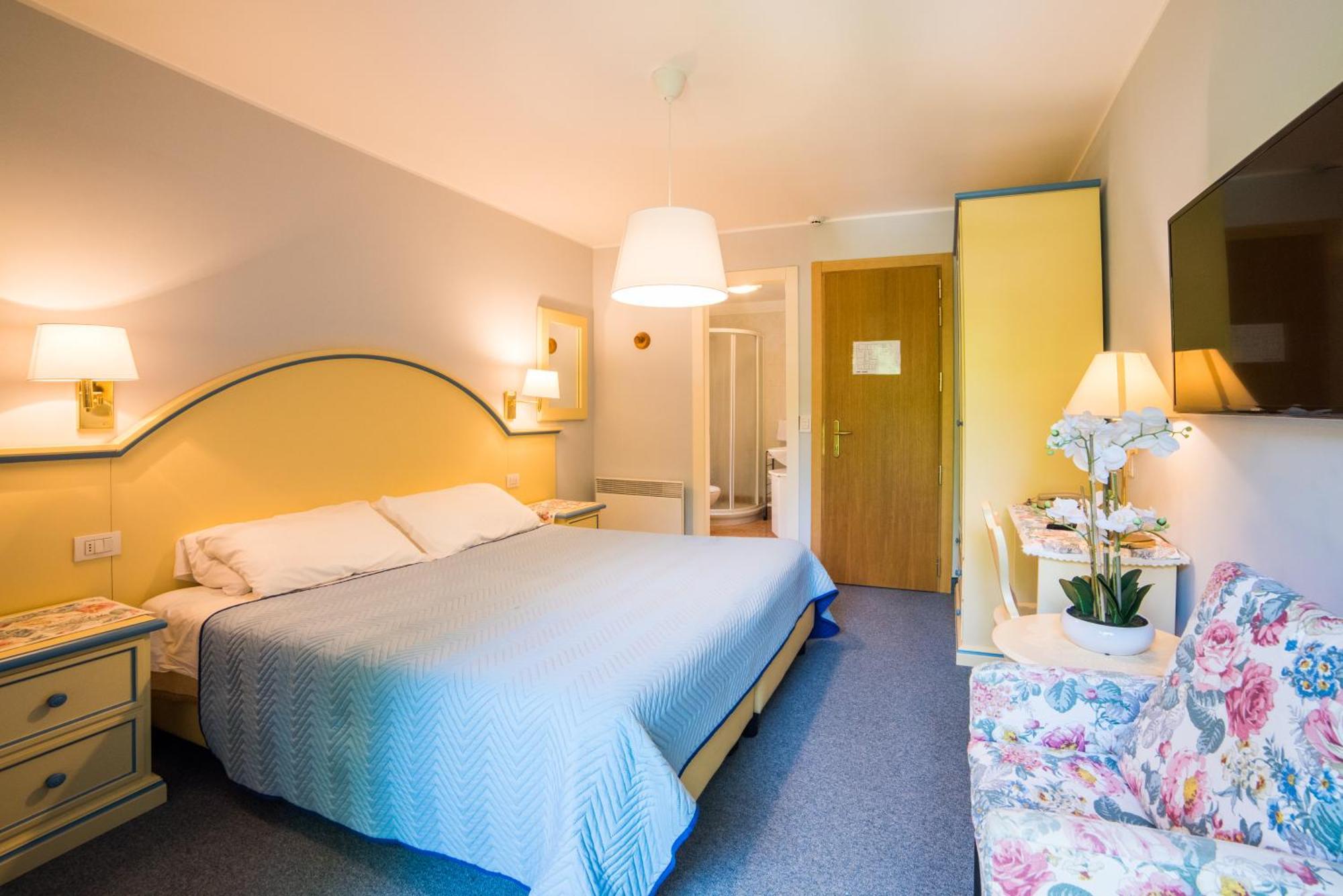 Albergo Milano Snc لانسو دينْتيلفي المظهر الخارجي الصورة