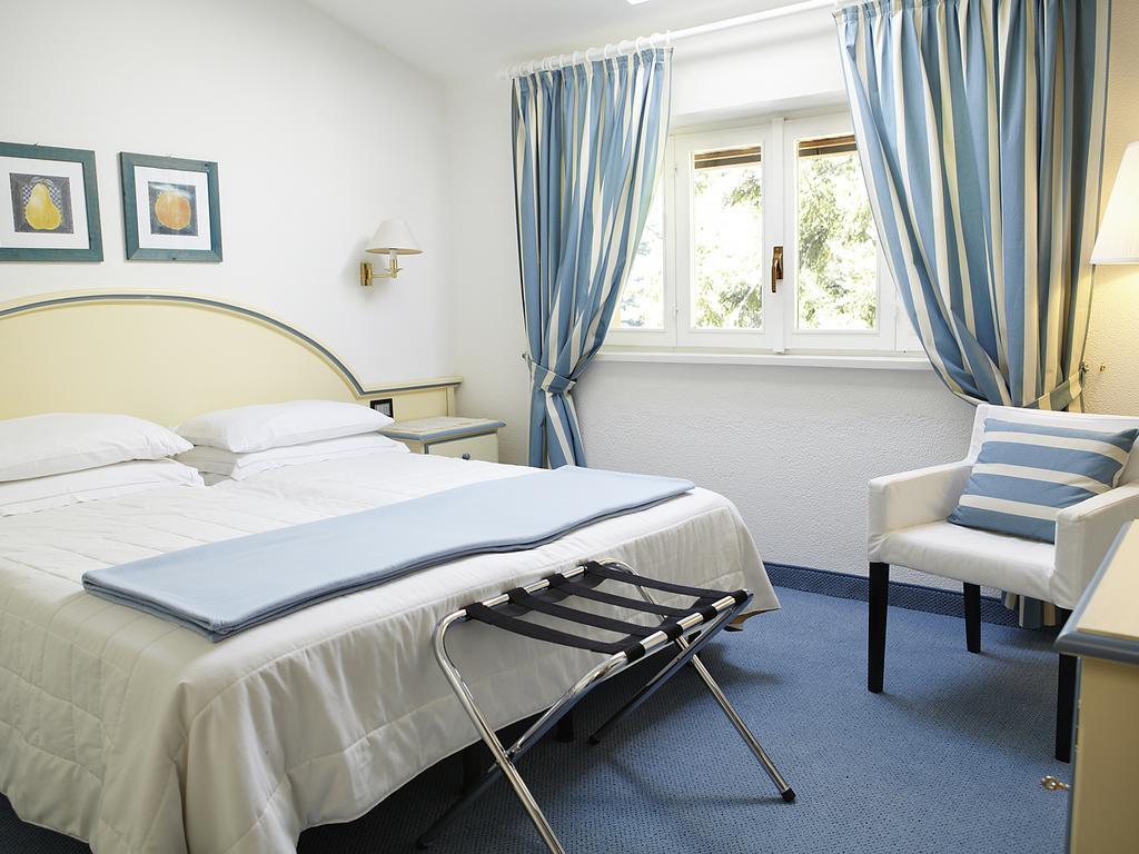 Albergo Milano Snc لانسو دينْتيلفي الغرفة الصورة