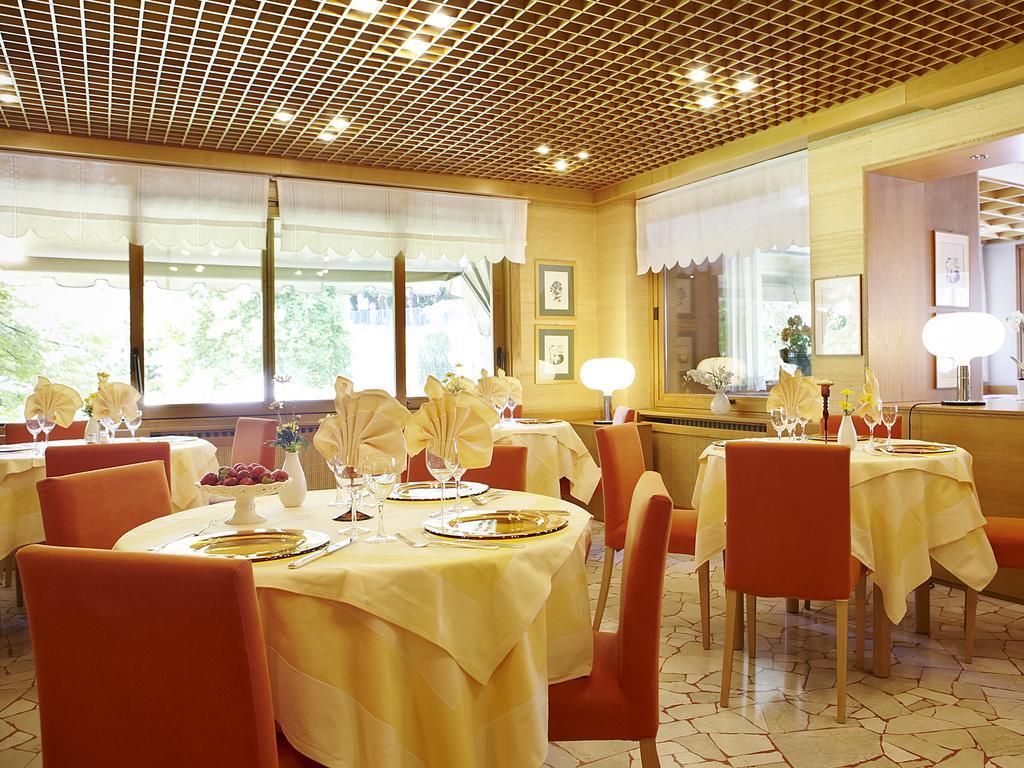 Albergo Milano Snc لانسو دينْتيلفي المظهر الخارجي الصورة