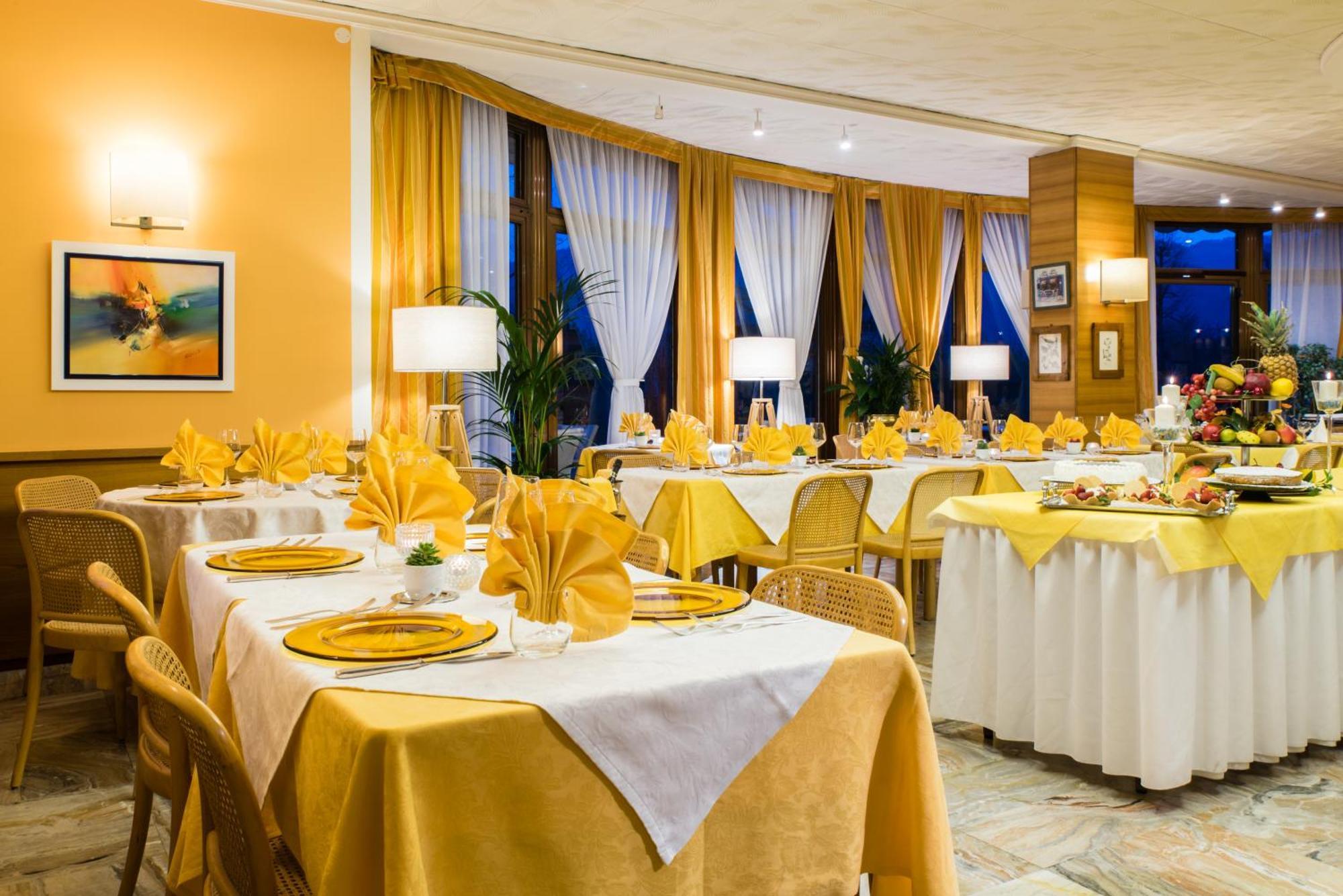 Albergo Milano Snc لانسو دينْتيلفي المظهر الخارجي الصورة